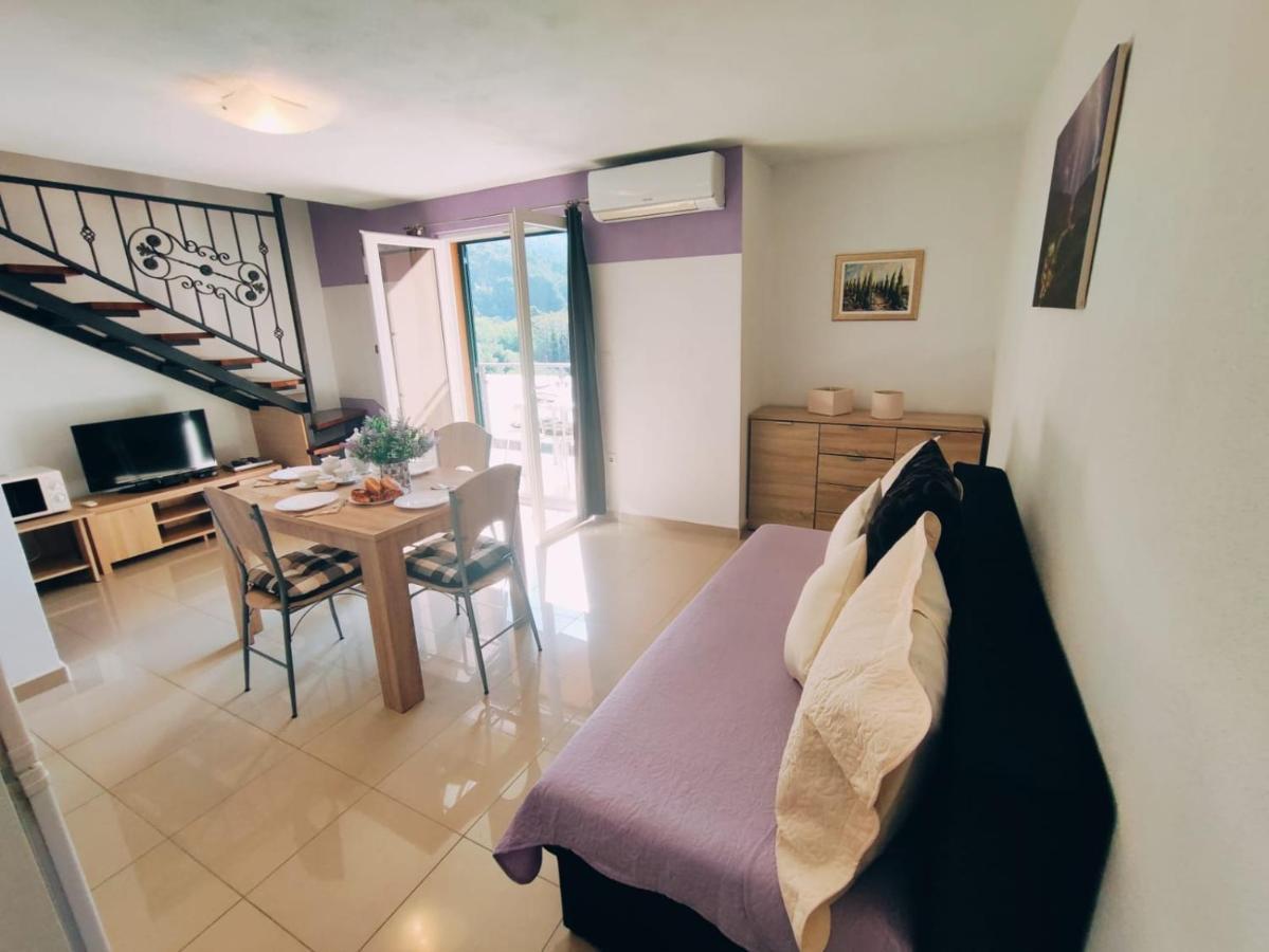 Apartmani Nada Mustapic Brela Bagian luar foto