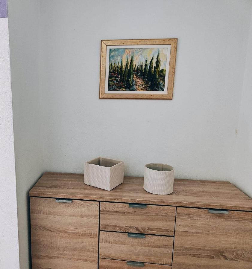 Apartmani Nada Mustapic Brela Bagian luar foto