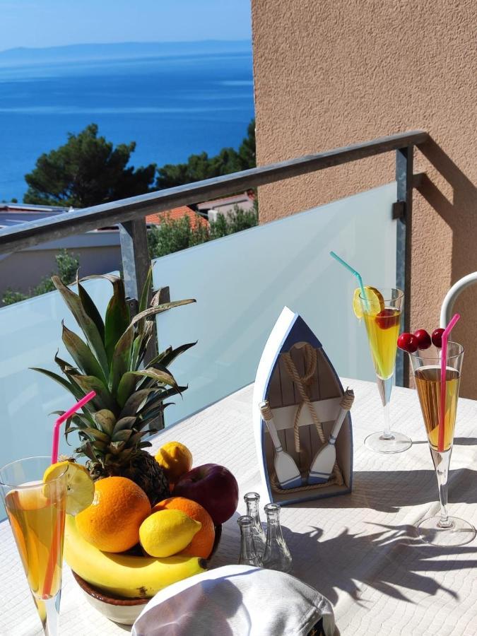 Apartmani Nada Mustapic Brela Bagian luar foto