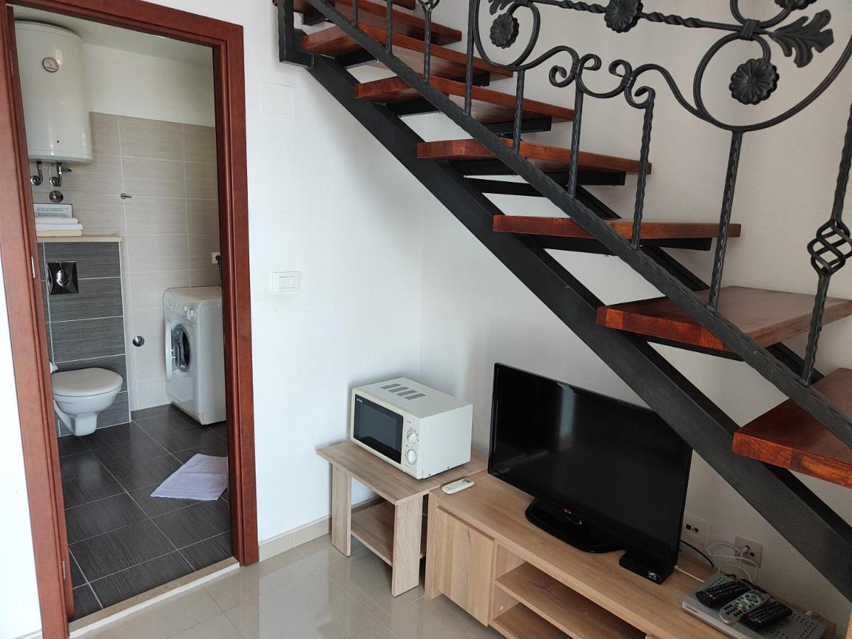 Apartmani Nada Mustapic Brela Bagian luar foto