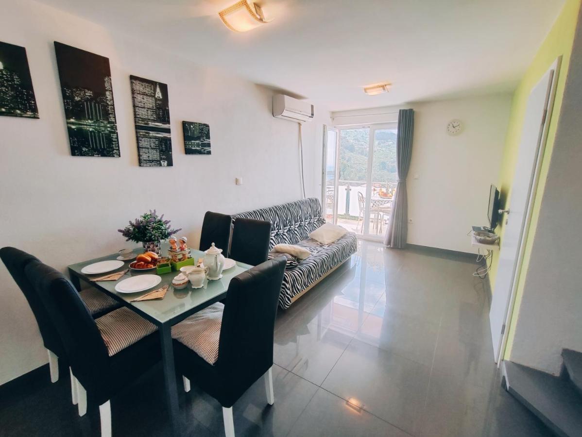 Apartmani Nada Mustapic Brela Bagian luar foto
