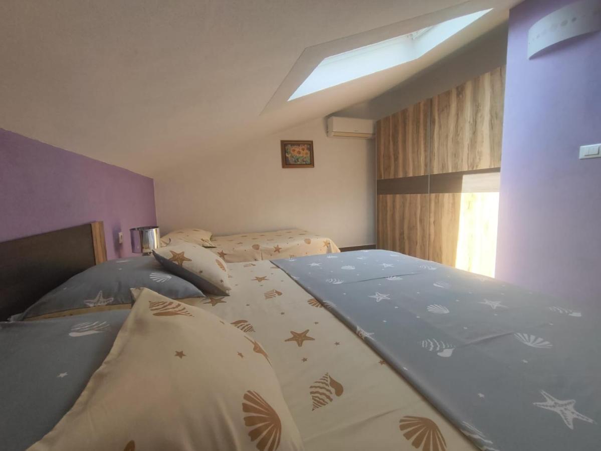 Apartmani Nada Mustapic Brela Bagian luar foto