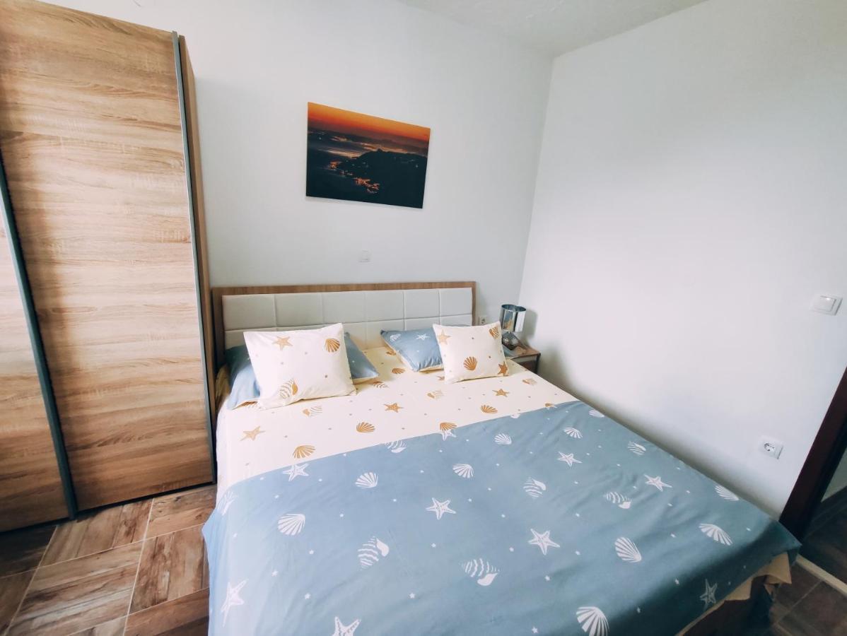 Apartmani Nada Mustapic Brela Bagian luar foto