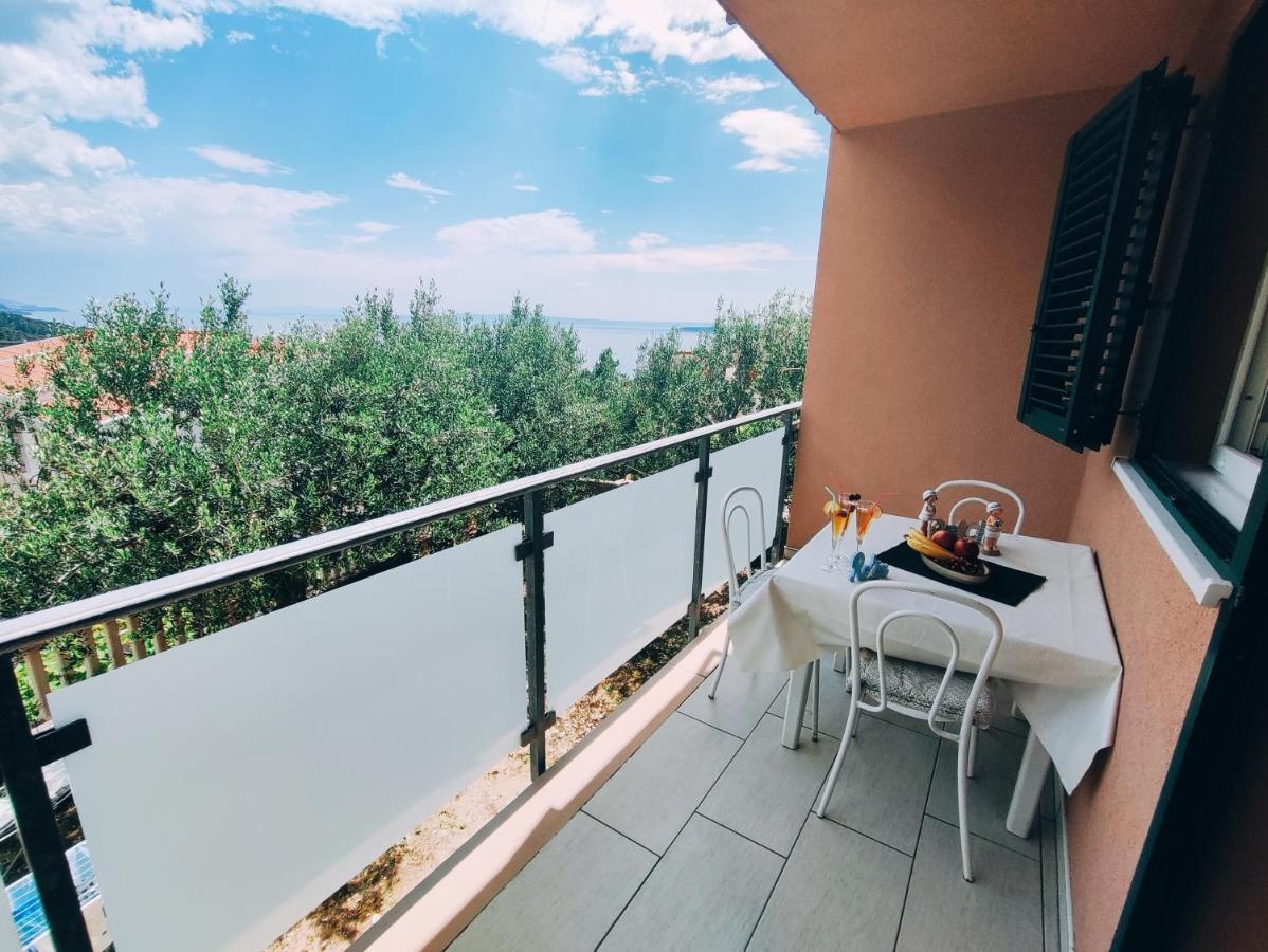 Apartmani Nada Mustapic Brela Bagian luar foto
