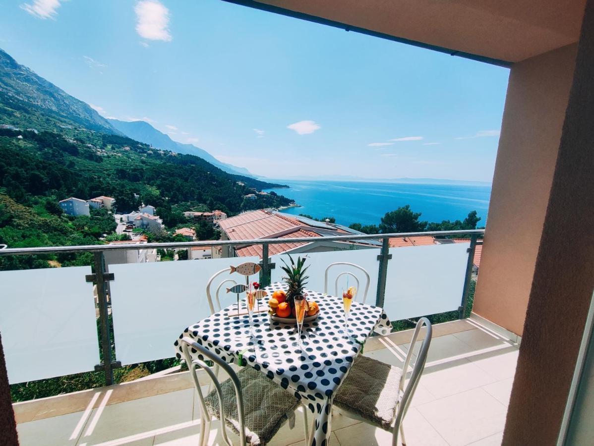 Apartmani Nada Mustapic Brela Bagian luar foto